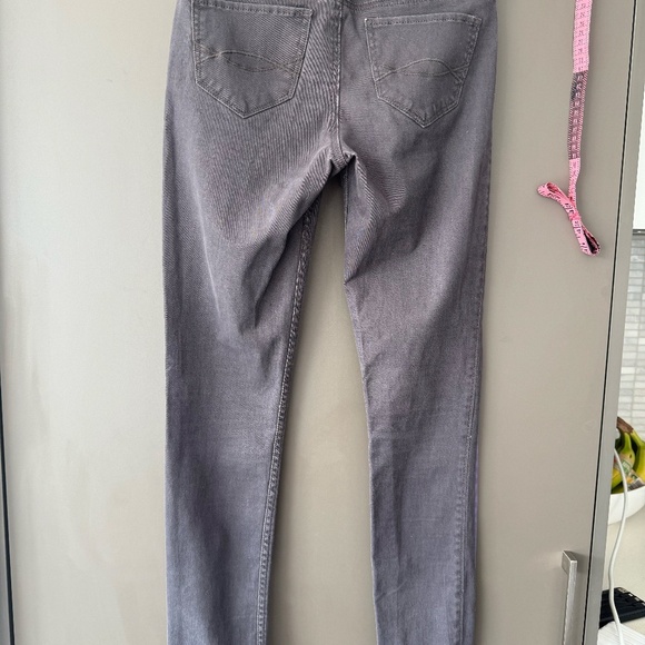 Abercrombie & Fitch Super Skinny Mid Rise Jeans in Grey - Picture 6 of 6